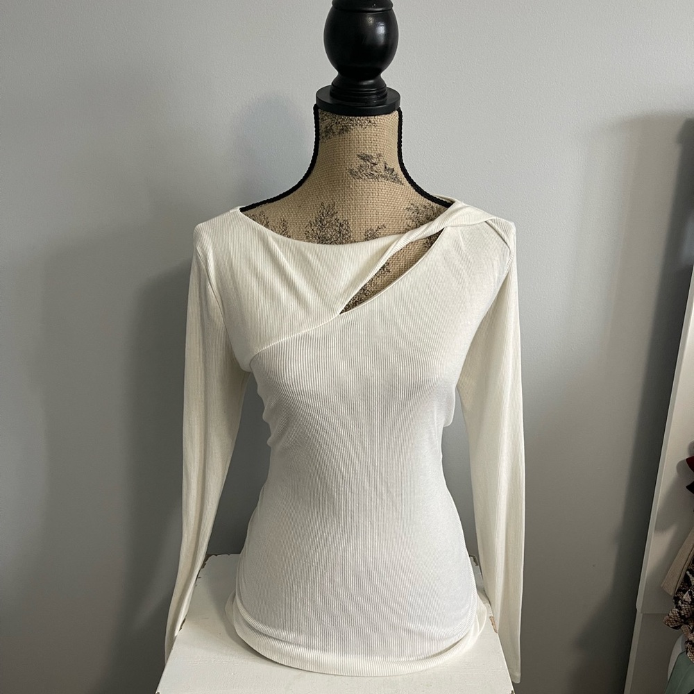 DKNY Off-White Long Sleeve Women's Top